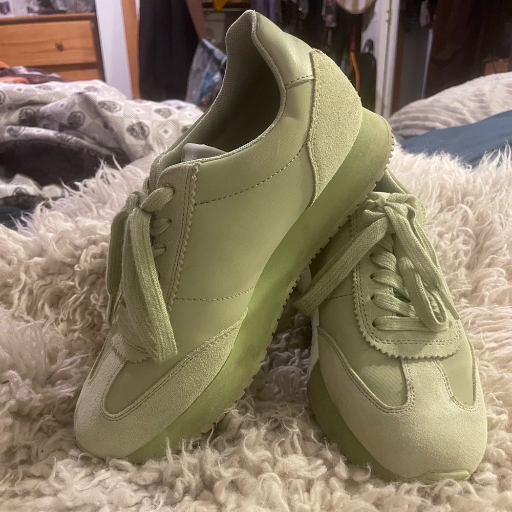 Calvin Klein Lime Green Sneakers